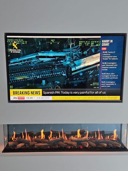 2026 TruFlame™ LCD Premium 60inch Wide 3 sided Media Wall Electric Fire with Aquarium